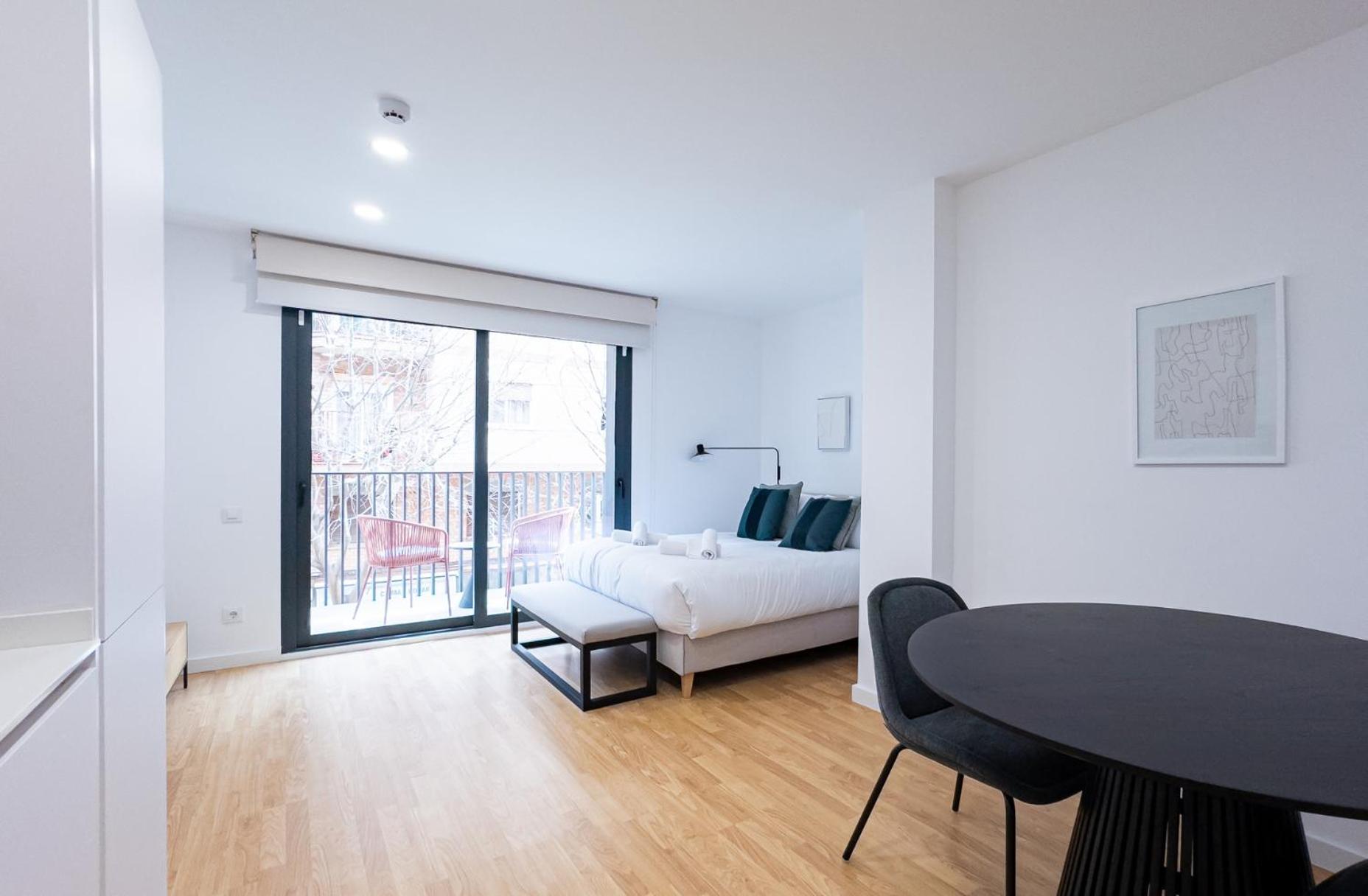 Stay U-Nique Apartments Albeniz Bcn L'Hospitalet de Llobregat Ngoại thất bức ảnh