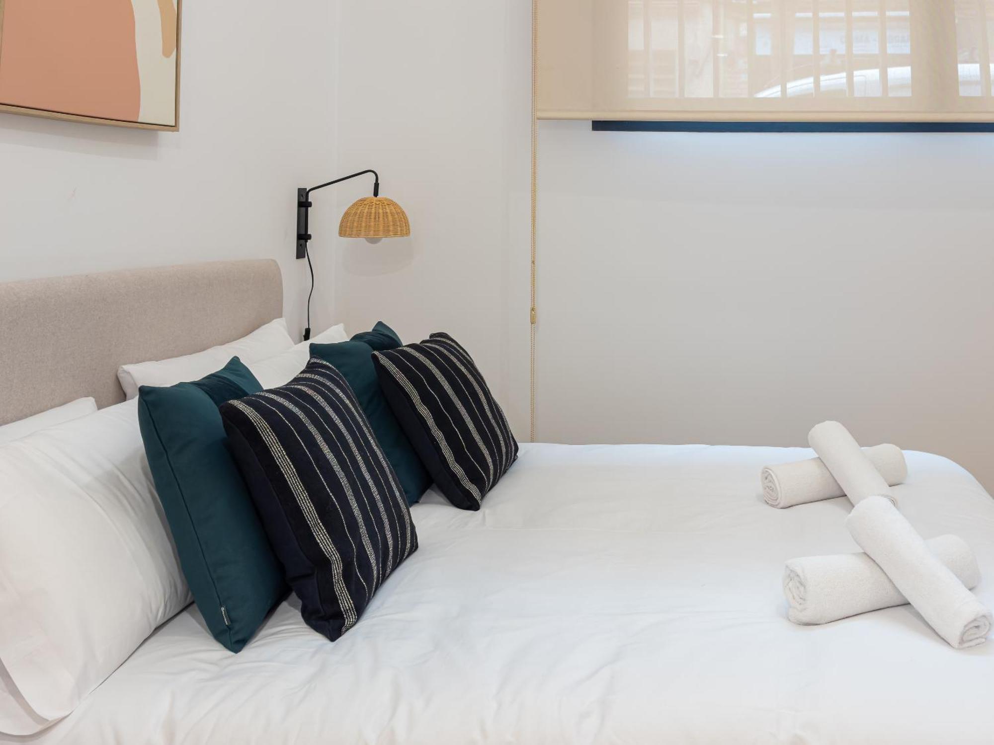 Stay U-Nique Apartments Albeniz Bcn L'Hospitalet de Llobregat Ngoại thất bức ảnh