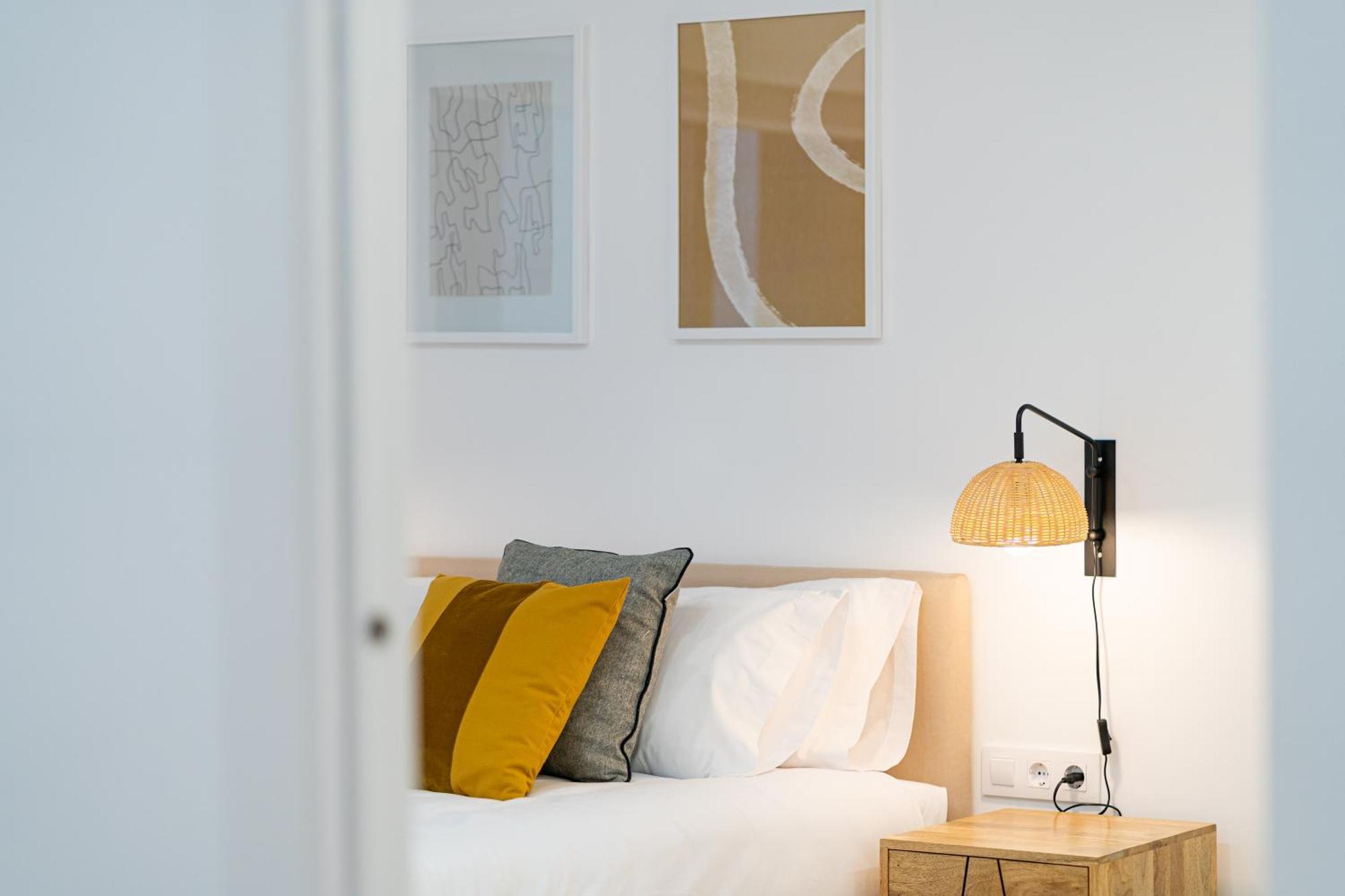 Stay U-Nique Apartments Albeniz Bcn L'Hospitalet de Llobregat Ngoại thất bức ảnh