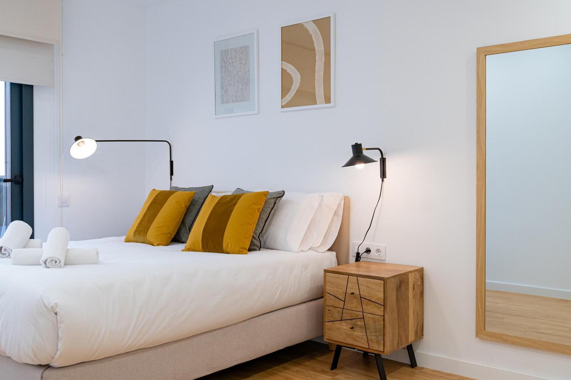 Stay U-Nique Apartments Albeniz Bcn L'Hospitalet de Llobregat Ngoại thất bức ảnh