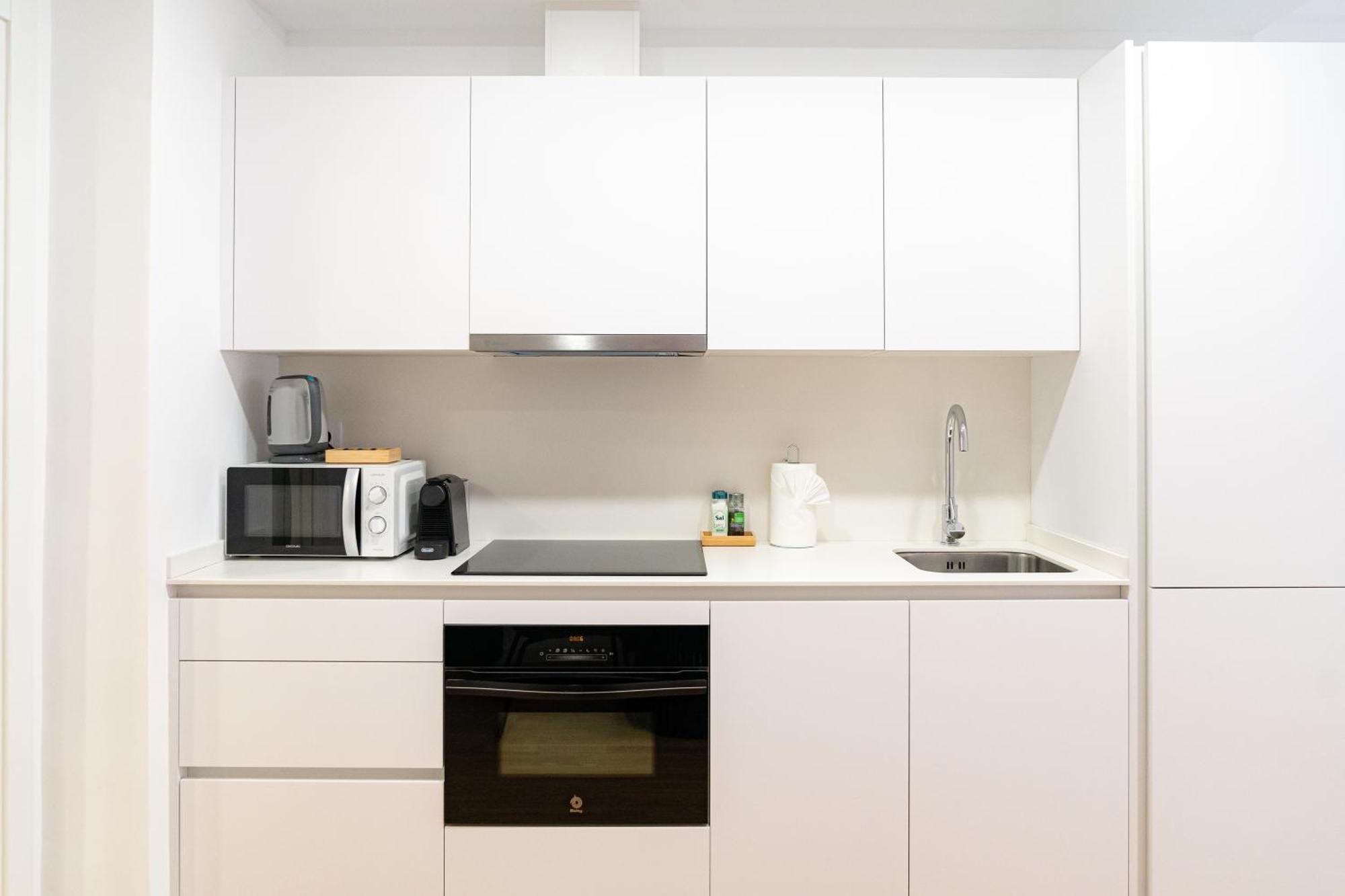 Stay U-Nique Apartments Albeniz Bcn L'Hospitalet de Llobregat Ngoại thất bức ảnh