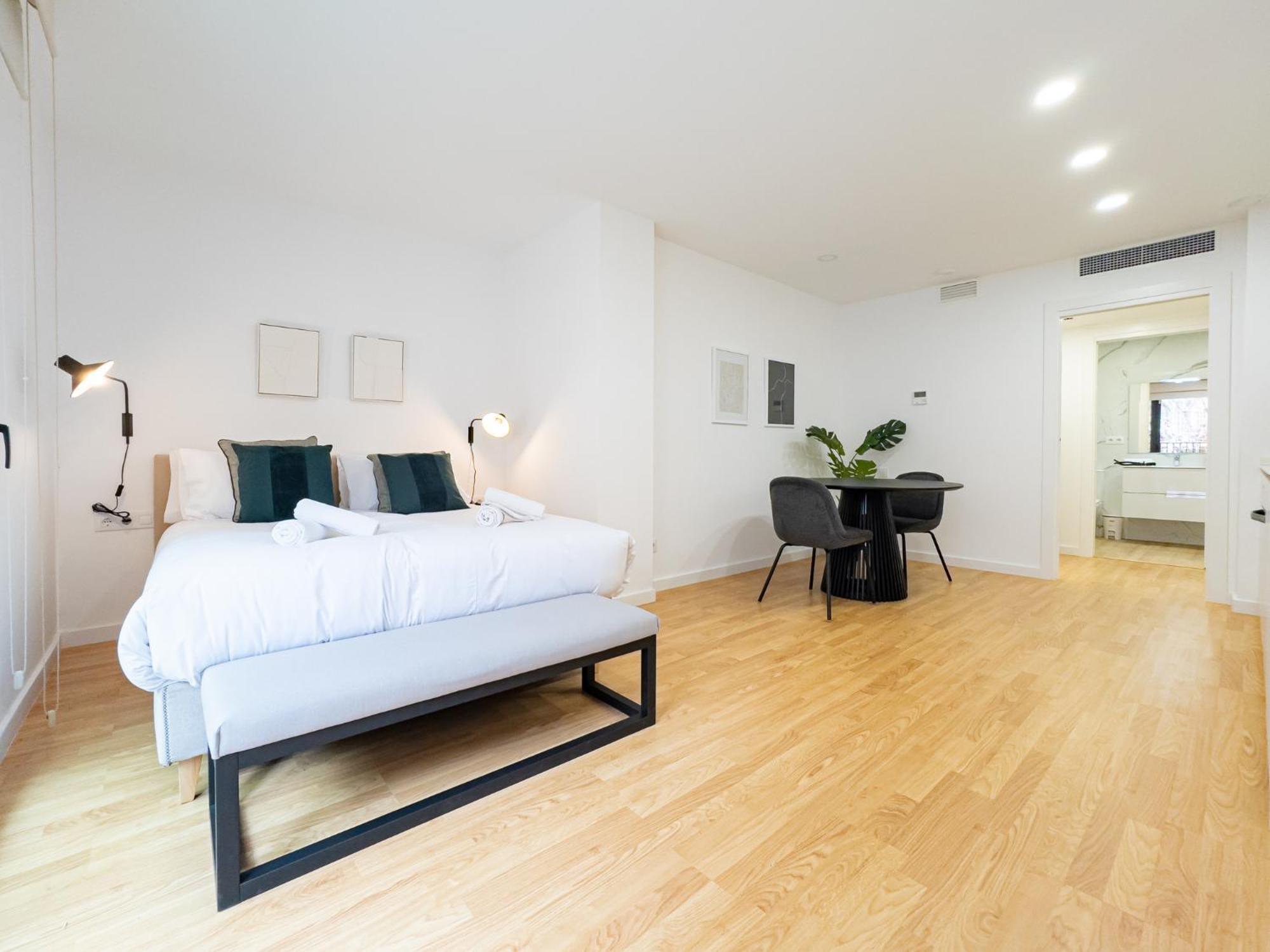 Stay U-Nique Apartments Albeniz Bcn L'Hospitalet de Llobregat Ngoại thất bức ảnh